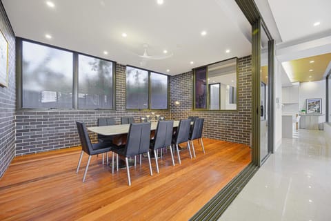 Putney Brand New Luxury House Pool & Waterview Villa in Sydney