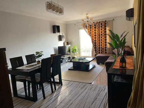 Quiet and distinctive apartment with a wonderful v Condo in Cairo Governorate