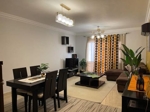 Quiet and distinctive apartment with a wonderful v Condo in Cairo Governorate