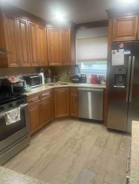 Home away from home Apartamento in Laurelton