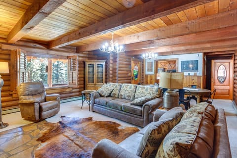 Pet-Friendly Bayfield Cabin with Game Room and Hot Tub House in La Plata County