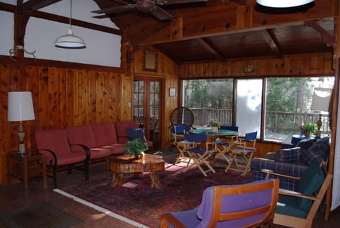 Idylwild Hideaway House in Bass Lake