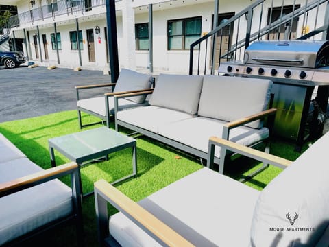 Patio, Seating area, Parking