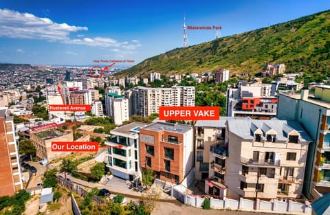 Property building, Nearby landmark, Neighbourhood, Bird's eye view, Street view, Location