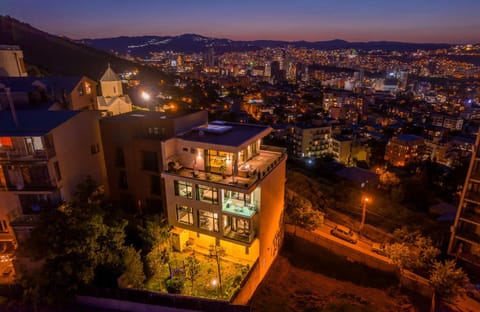 Property building, Bird's eye view, Balcony/Terrace, City view, Mountain view