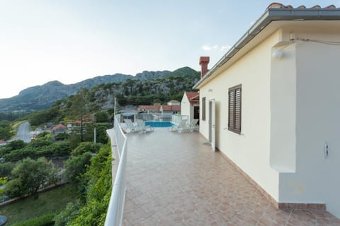 Holiday Home Urlović Chalet in Dubrovnik-Neretva County