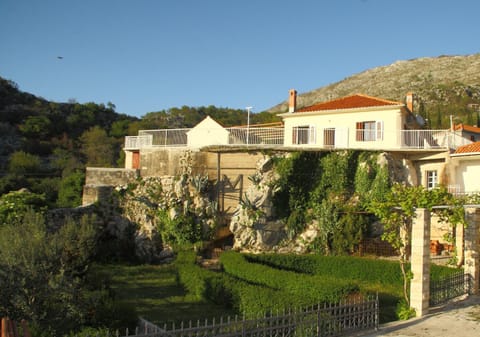 Holiday Home Urlović Villa in Dubrovnik-Neretva County