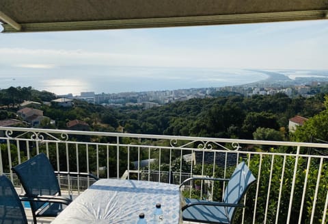 Patio, Day, Natural landscape, View (from property/room), Balcony/Terrace, Dining area, Sea view