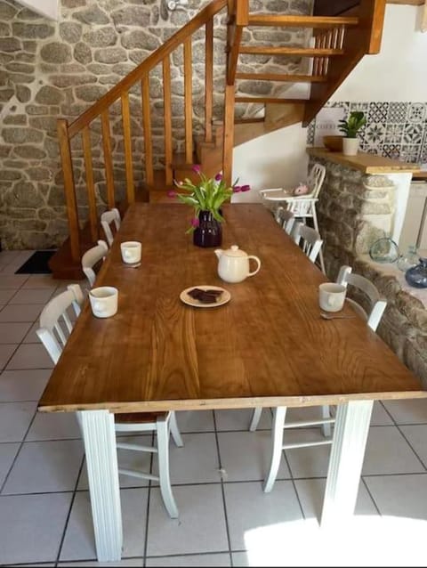 Maison de pêcheur BORD DE MER bois et pierre 6-8 pers Casa in Plobannalec-Lesconil