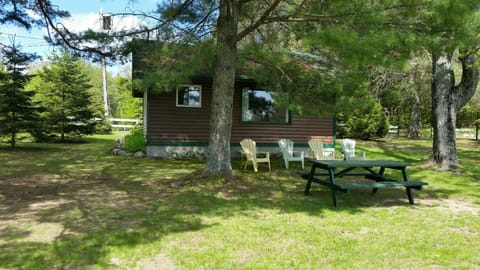 Logging Chain Lodge Cottage Resort Campingplatz /
Wohnmobil-Resort in Lake of Bays