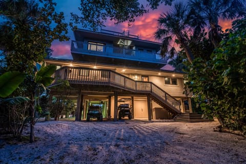 Beachfront,V Private, 360 Views, Sunsets, Hottub Maison in North Captiva Island