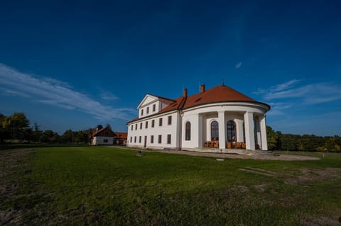 Property building, Natural landscape, Landmark view