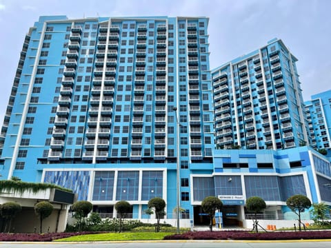 Residential Resort Condo by the Bay Condominio in Pasay
