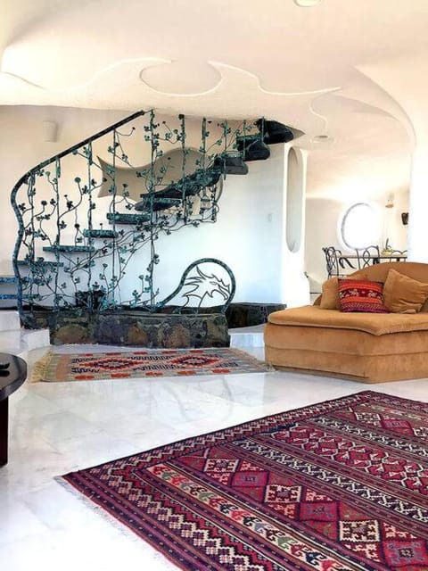 Casa estilo Gaudí - Alberca compartida espacio especial para familias! House in La Paz
