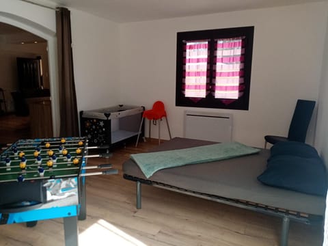 Maison individuelle plain pied avec Spa en option PENSEZ A VALIDER VOTRE RESERVATION DANS LES 24H APRES VOTRE DEMANDE DE RESERVATION Villa in Perpignan