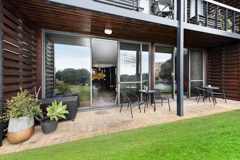 Luxury 1BR Apartment - Golf & Hot Springs Retreat! Condominio in Fingal