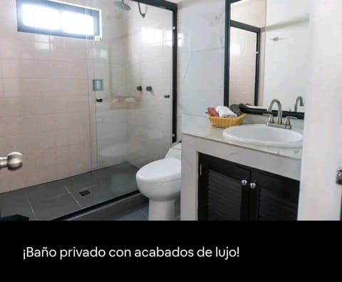 Room in Guest room - Suite 3 Vena Close to Cotsco Alojamiento y desayuno in Puerto Vallarta