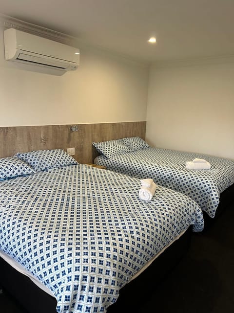 Photo of the whole room, Bedroom, air conditioner