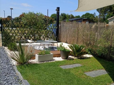 Garden, Garden, Balcony/Terrace, Garden view