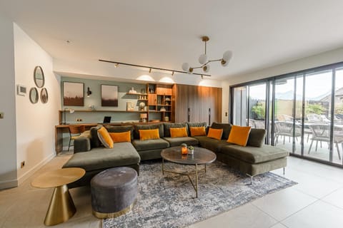 Communal lounge/ TV room, Living room