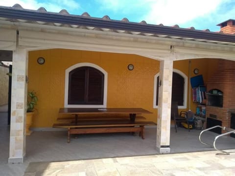 Casa de praia com piscina em Peruíbe House in Peruíbe