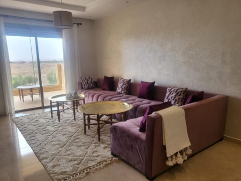 appartement moderne au style beldi résidence au centre de Marrakech avec piscine Condo in Marrakesh