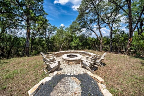 Texas Retreat - Sunset Hill House in Wimberley