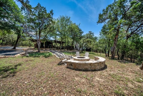 Texas Retreat- Sunset Rock House in Wimberley