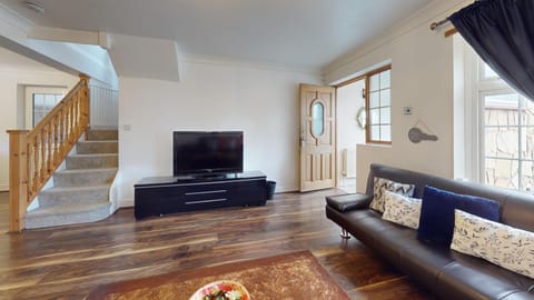 Charming 5-Bed House in Grays Maison in Grays