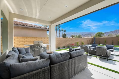 PGA WEST New Pool & Spa Home House in La Quinta