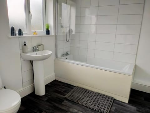 Wentworth Road Accomodation Vacation rental in Doncaster