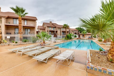 St George Condo with Outdoor Pool Near Downtown! Condominio in St George
