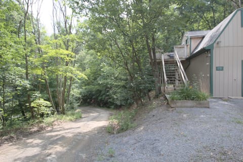 Mountain Getaway with Lake View Copropriété in Raystown Lake