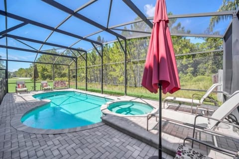 Amazing 5 Bd 4bt with Pvt, Pool & Spa Near Disney villa Villa in Loughman