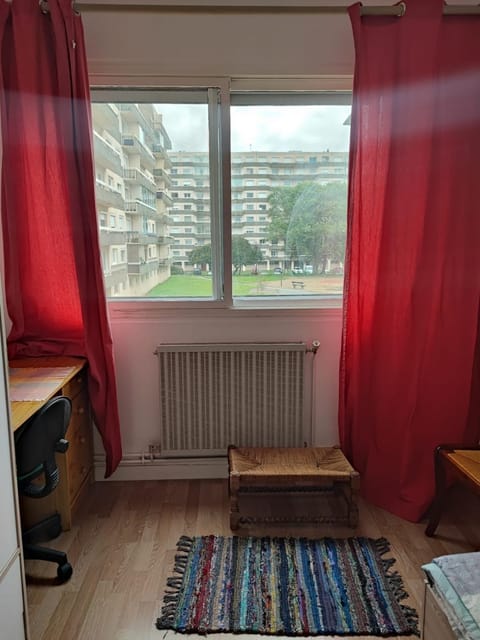 Chambre privée pour une femme Apartment in Brest