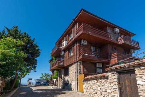 Property building, Day, Street view