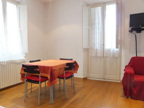 TV and multimedia, Balcony/Terrace, Kitchen or kitchenette, Living room, Dining area