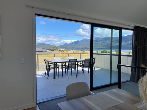 Balcony/Terrace, Mountain view