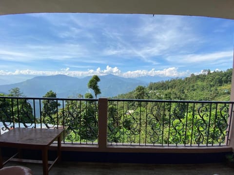 Balcony/Terrace, Mountain view