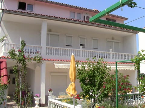 Garden, Balcony/Terrace, Pets, Facility for disabled guests