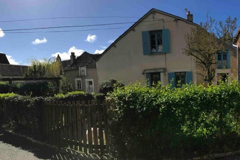 La Maison des Pressoirs Apartment in Sancerre