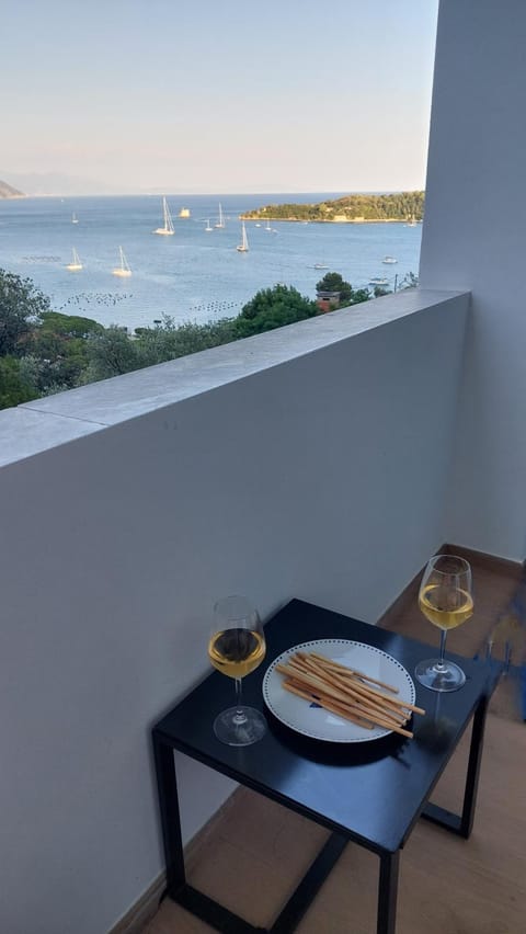 CaseMaggi Poets Bay Terrace Apartment in Porto Venere