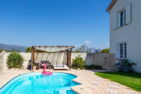 L57 Villa Vineyard & nature swimingpool 3 Bdr Parking AC Villa in Nice