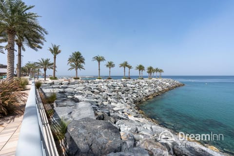 Dream Inn - Address Beach Residence Fujairah - Premium Apartments Condo in Sharjah