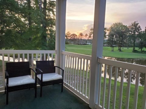 Lovely 1-bedroom Condo in River Oaks Golf Villa Condominio in Carolina Forest