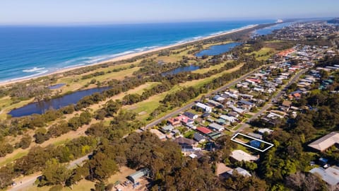 Robin Wood House in Lakes Entrance