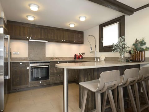 Duplex de 120 m² à Courchevel 1650, pour 8 pers., Centre station, proche pistes avec cheminée et parking - FR-1-631-161 Apartment in Saint-Bon-Tarentaise