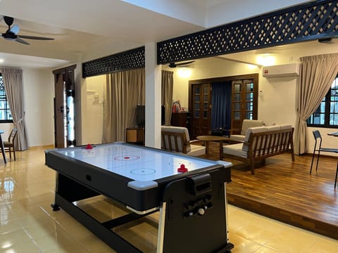 Game Room, Entertainment