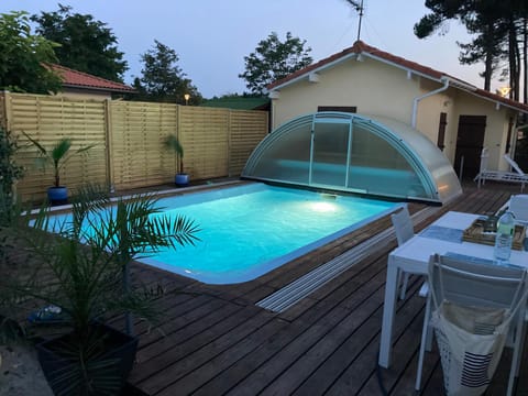 !Villa 4*MiMiZaN/Piscine chauffée/Wifi/Plage à 5mn/Clim Villa in Mimizan