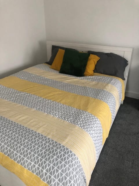 Room with shared kitchen Location de vacances in Edgware